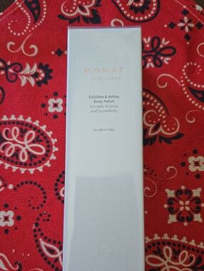 MONAT Exfoliate & Refine Body Polish